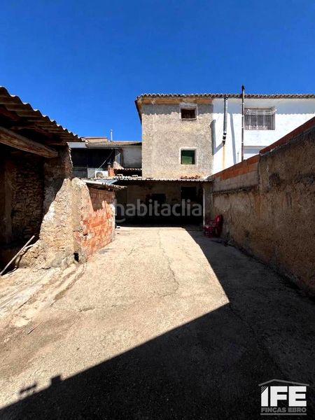 Foto a7998303-0a80-4492-959b-bb0eb21b3ea4. Casa amb aparcament a Pedrola