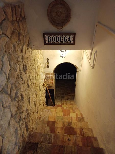 Foto f09cf6b7-1a59-4456-8190-8f08ee2b82b8. Edificio in Luceni