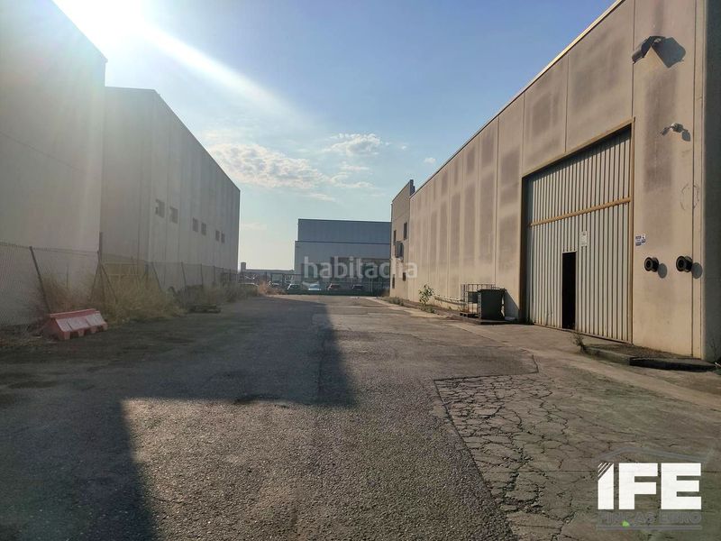 Foto 31c28244-5be7-4493-923a-2f66b1b74232. Location bâtiment à usage industriel dans Alagón