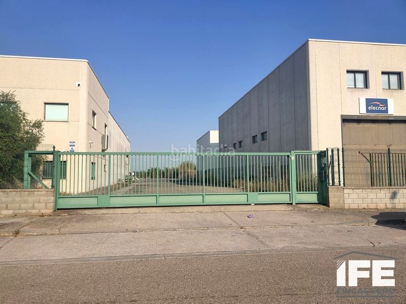 Foto a766c1d6-98e6-419a-8ab3-8c2426633bd6. Location bâtiment à usage industriel dans Alagón