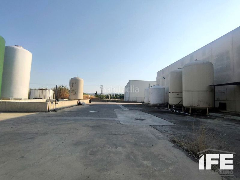 Foto c4101b90-431f-45a5-b63f-994190fcf6aa. Location bâtiment à usage industriel dans Alagón