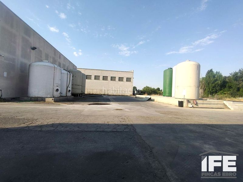 Foto e179c54a-0d9f-4a1f-a938-2e3d6915737d. Location bâtiment à usage industriel dans Alagón