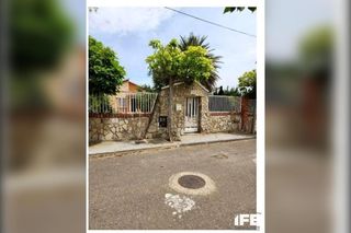 Casa a Gallur. Chalet con jardín, piscina y zona exterior en gallur