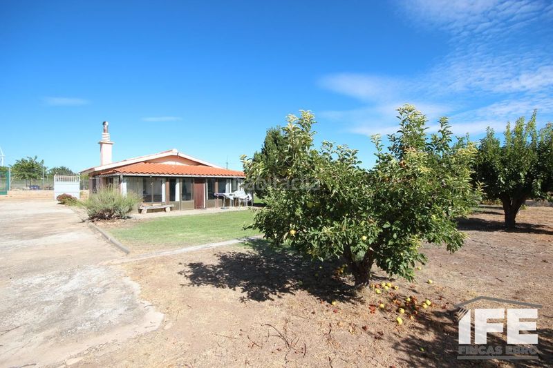 Foto c63249e6-8cda-4ab6-b5f8-f28b15fb4e80. Masia a diseminados 1 a Corella