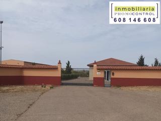 Nave industrial en Zuera
