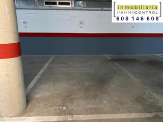 Autoparkplatz in Avenida candevania 1