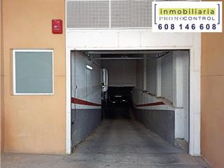 Aparcament cotxe a Calle suñol 73. Venta garaje calle suñol 70. zuera