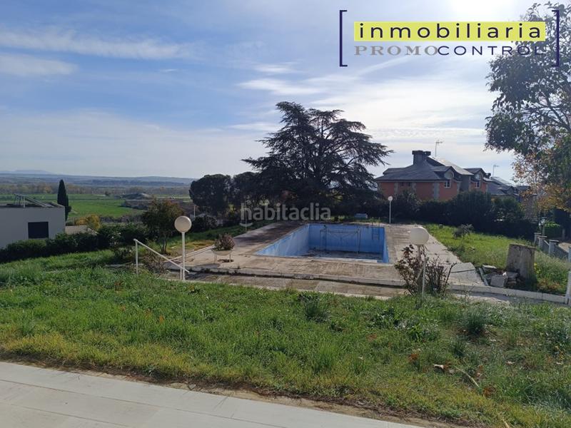 Foto 5963b2b5-ad80-482e-882f-9ba9e2257a9b. Xalet a calle río aragón 4 a Zuera