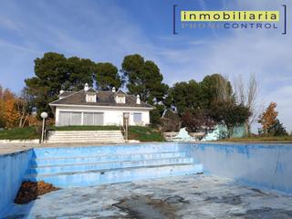 Xalet a Calle río aragón 4. Chalet en las lomas de gallego