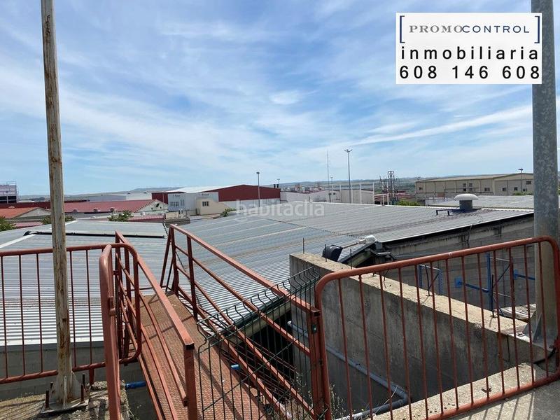 Foto fe0563a3-1e75-42b4-88a6-a5942ef9fcb2. Nave industrial en calle alemania 65 gran nave industrial en venta. en Zuera