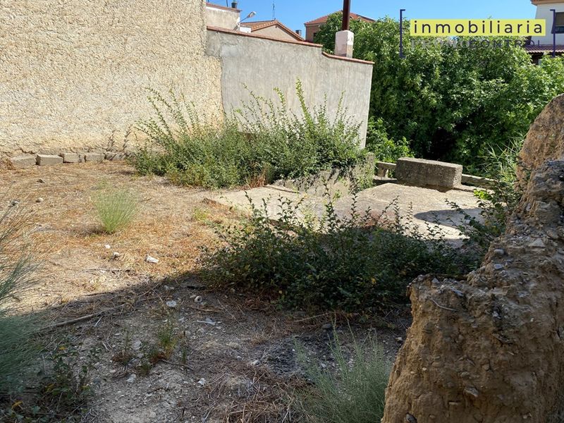 Foto 5a1d52e8-c5ef-416e-a546-51e38658b864. Terreno residenziale in calle castillo 38 in San Mateo de Gállego