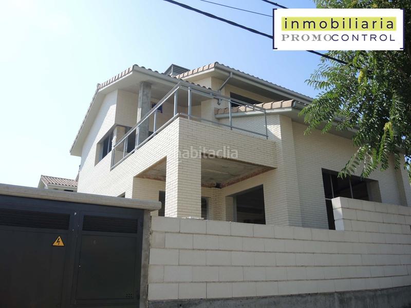 Foto 0869e3d0-ceda-4aef-8626-fd6de79b3f4a. Casa in calle val alta 44 in Zuera