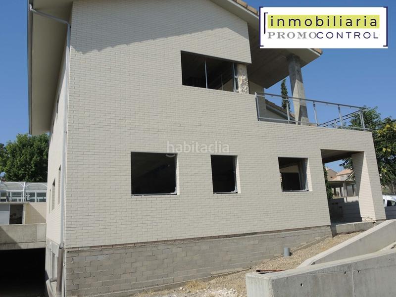 Foto f3baefdc-5b5a-4228-b592-86278107649e. Casa in calle val alta 44 in Zuera