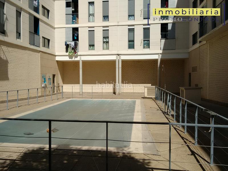 Foto 04d60434-c850-415f-acff-1bc09d084795. Rent business premise in avenida océano pacífico 40 in Zuera