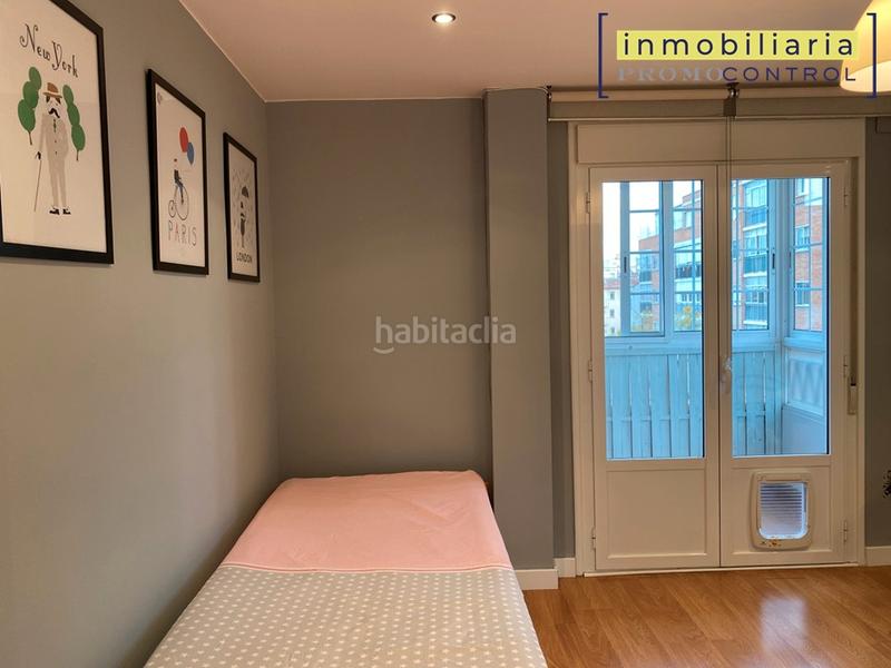 Foto 13a419ab-6cec-4064-ba7c-79da1e971536. Appartamento in calle de antonio mompeón motos 24 in Zaragoza