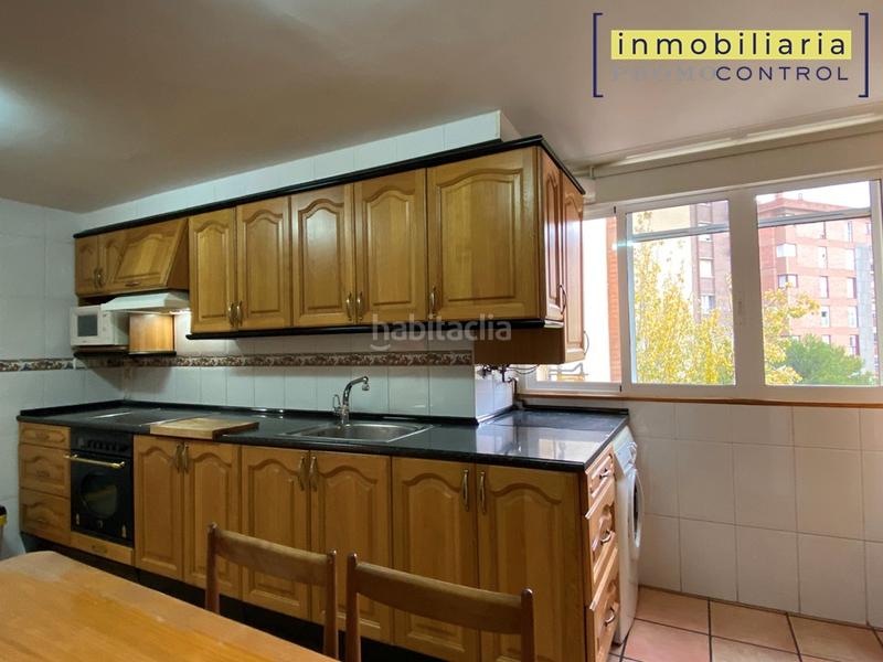 Foto ac3f6423-95a0-4ee0-8e37-8c3b025e878a. Appartamento in calle de antonio mompeón motos 24 in Zaragoza