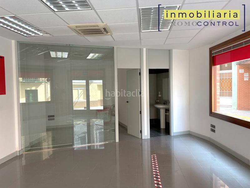 Foto 35fe4662-ebe4-4766-b862-0440a987edef. Alquiler local comercial local alquiler calle mayor, en Zuera