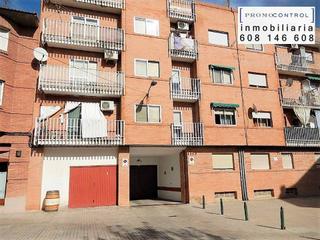 Aparcament cotxe a Plaza mayor 70. Venta de garajes y trasteros en zuera.