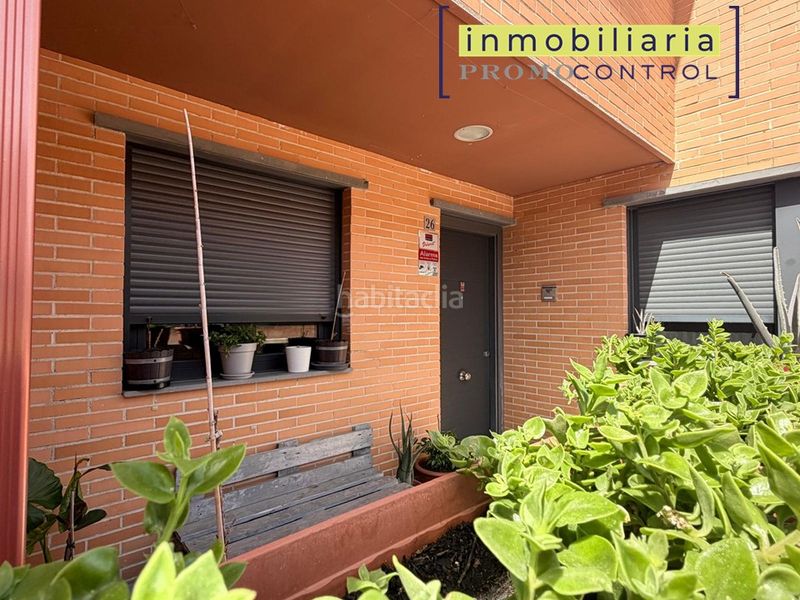 Foto 1afb9ee8-9ca2-4b8b-bb71-993099bb6157. Casa adossada amb calefacció aparcament a Zuera