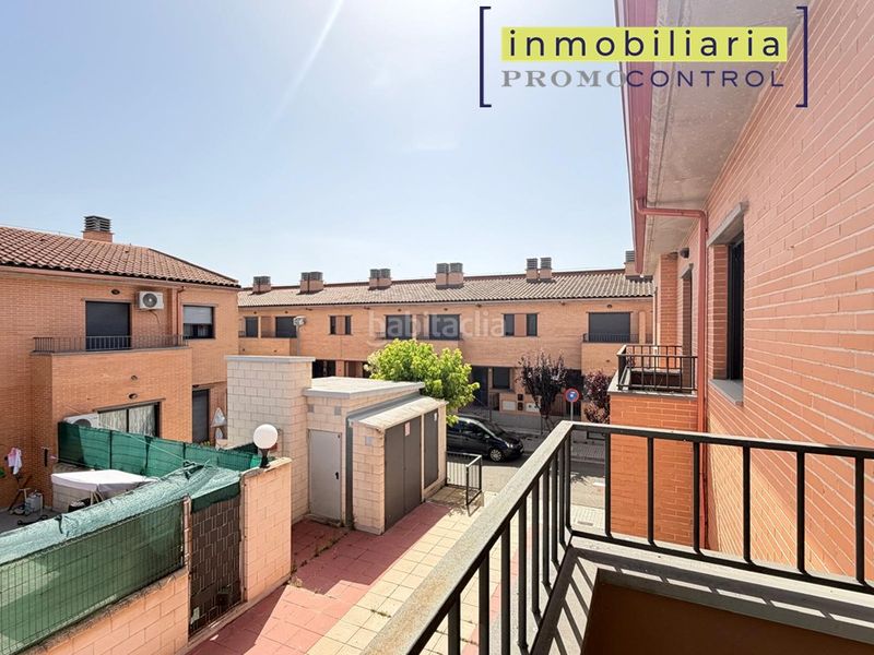 Foto 7540dfea-8f77-4227-8141-3b3cf43637c6. Casa adossada amb calefacció aparcament a Zuera
