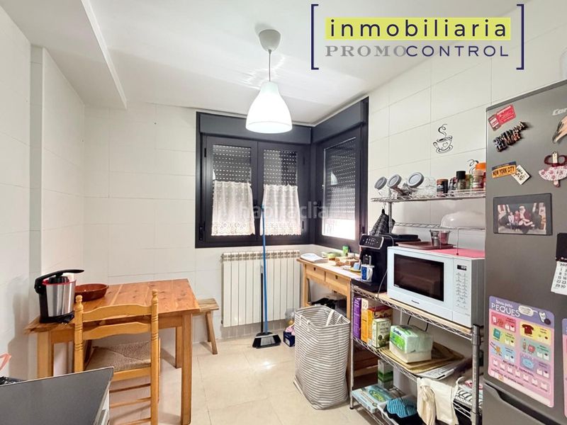 Foto f2beec7f-e3f2-4276-b419-30b6156e6bf0. Casa adossada amb calefacció aparcament a Zuera