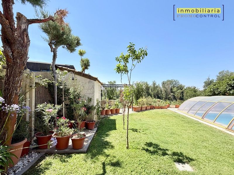 Foto b864891f-d4d7-4584-8d79-c75e0ad4f8e1. Xalet amb xemeneia calefacció aparcament piscina a Zuera