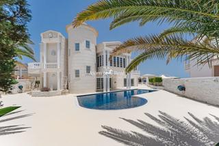 Casa  Alcojora. Palacio de lujo en la caleta golf, adeje
