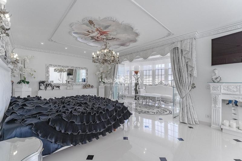 Foto 95a91dbd-8647-4be7-ba3b-f8cbb996ff52. Maison avec parking piscine dans La Caleta Adeje