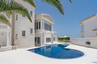 Casa  Alcojora. Palacio de lujo en la caleta golf, adeje