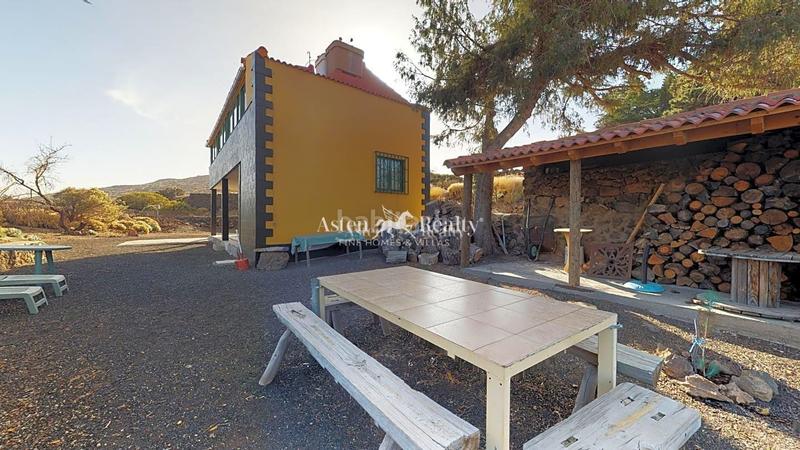 Foto 2e5e8f16-deb0-4ba9-ad74-45d81c183e09. Chalet in La Perdoma - San Antonio - Benijos Orotava (La)