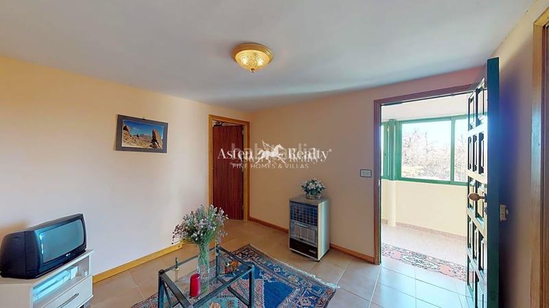 Foto ef9fc580-fe39-448d-86f2-527010e29217. Chalet in La Perdoma - San Antonio - Benijos Orotava (La)