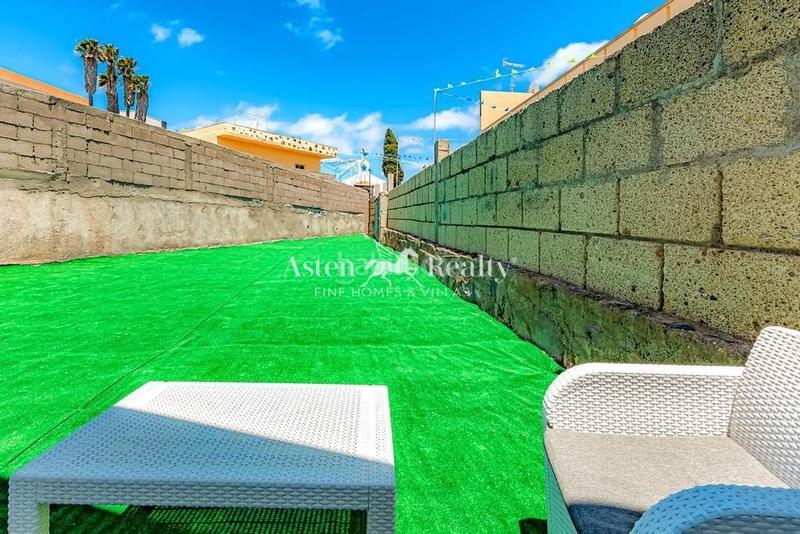 Foto b083cae9-be3b-400f-9479-962b723ce8e4. Chalet  en el fronton en San Miguel San Miguel de Abona
