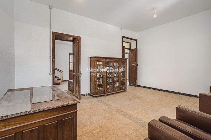Foto 2f55da02-e065-4863-ba2c-299c45d29c69. Casa  céntrica con una nave grande en gímar. en Candelaria