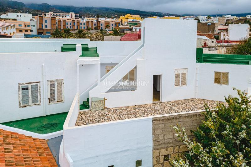 Foto 8e6962bc-b9d9-43ae-ba11-e4e9511e1af7. Haus mit parking in Candelaria - playa la viuda Candelaria