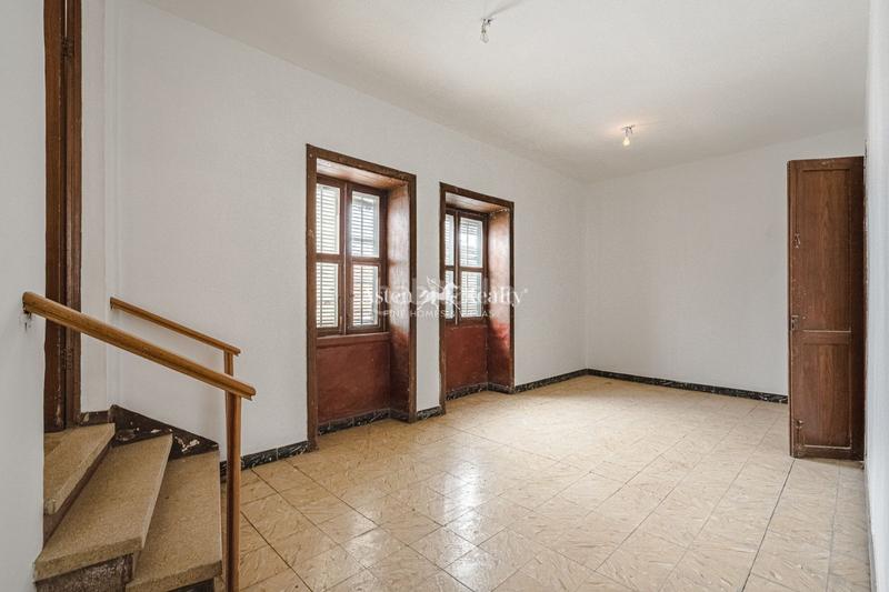 Foto ee24382a-944b-4c76-9411-9423d9cf304c. Casa  céntrica con una nave grande en gímar. en Candelaria