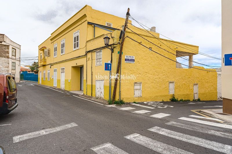 Foto 99fb23a8-d5b7-4457-bac5-fdc058cd9e04. Casa amb aparcament a Candelaria - playa la viuda Candelaria