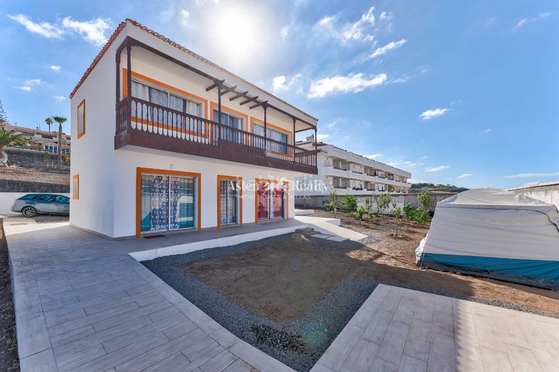 Foto 281c1b82-2e87-4f13-8b7c-75626949e600. Chalet with parking in Puerto de Santiago Santiago del Teide