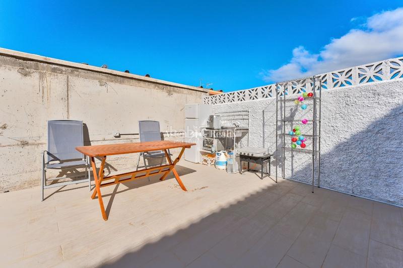 Foto 48068b77-d970-497c-b18b-7e81f03655e9. Chalet with parking in Puerto de Santiago Santiago del Teide