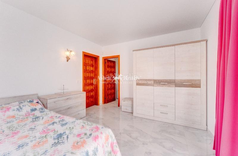 Foto 4a13751b-a96f-4600-8c3a-e43653a99a0f. Chalet with parking in Puerto de Santiago Santiago del Teide