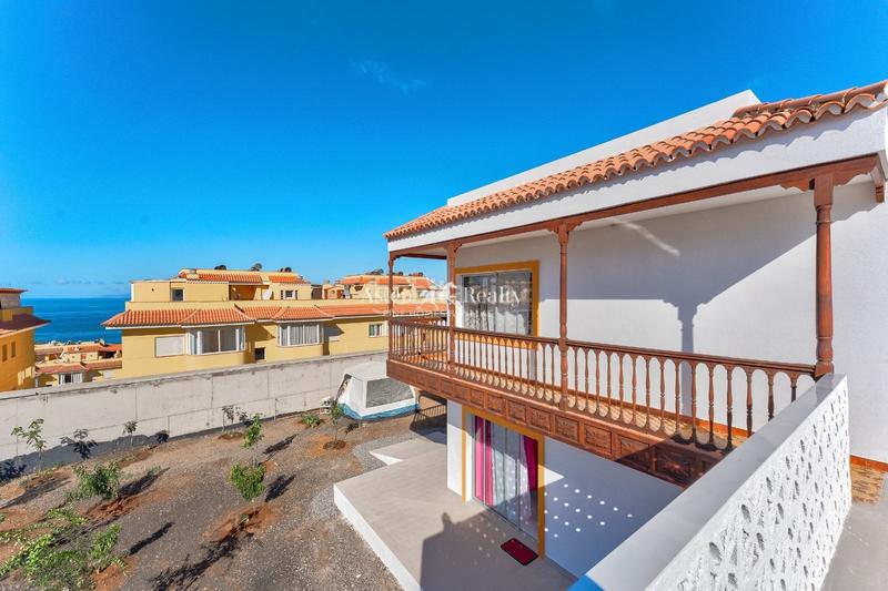 Foto 577069a4-a324-47d1-8f6a-809d3e8f1127. Chalet with parking in Puerto de Santiago Santiago del Teide