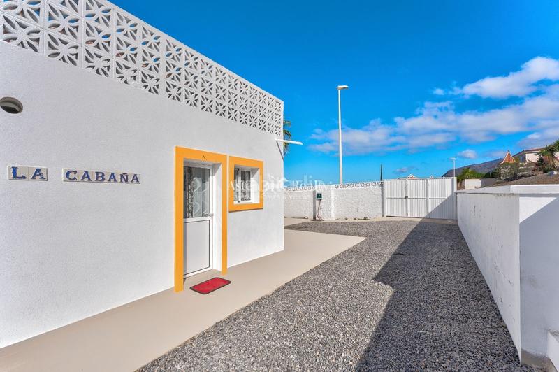 Foto 7b75dd92-8a0b-408a-9cf0-d2a876268c80. Chalet with parking in Puerto de Santiago Santiago del Teide