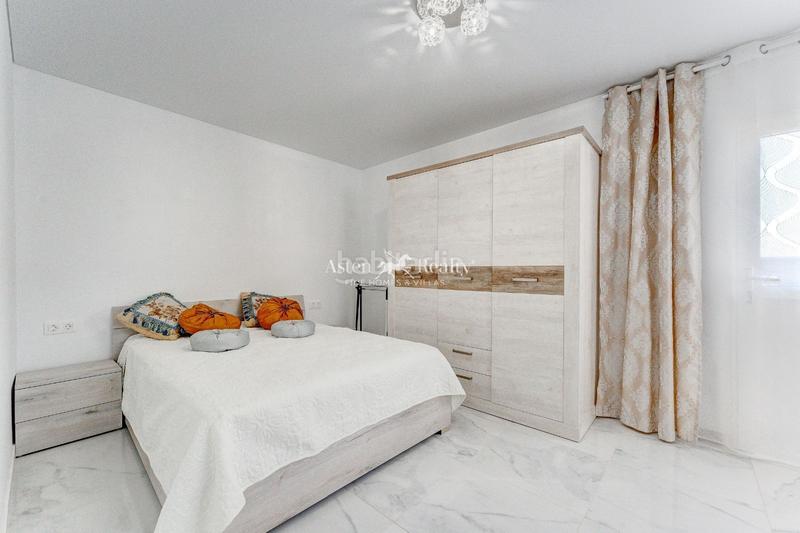 Foto c51cf951-df18-4d42-b5e9-f4ecdde9bc71. Chalet with parking in Puerto de Santiago Santiago del Teide