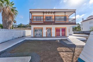 Chalet  Alcalde juan garcia dorta. En puerto de santiago