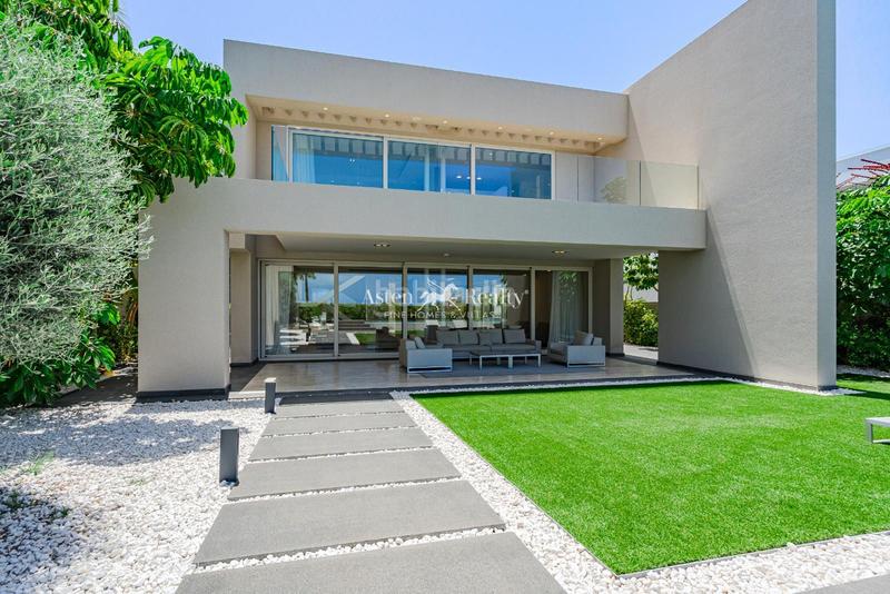 Foto 0ab2b90b-4b0b-4776-88fd-f0420d31fee8. Casa con riscaldamento parcheggio piscina in La Caleta Adeje