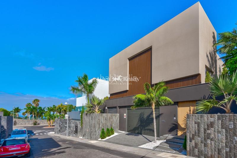 Foto 1e3153d8-242c-4df7-94c9-daf6aa3832c0. Casa con riscaldamento parcheggio piscina in La Caleta Adeje