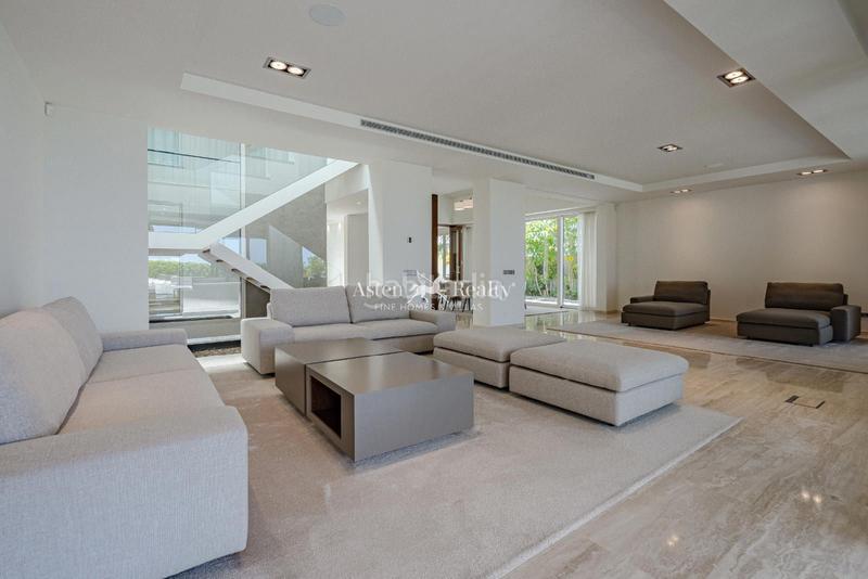 Foto 3658b7d8-d132-4e53-9c30-182cad4b2112. Casa con riscaldamento parcheggio piscina in La Caleta Adeje