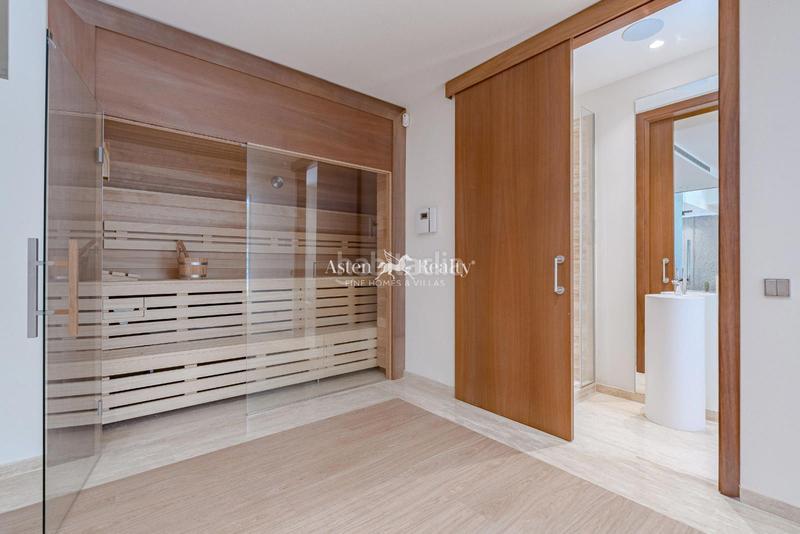 Foto 4adfc154-c071-455a-af92-f62d4a197929. Casa con riscaldamento parcheggio piscina in La Caleta Adeje