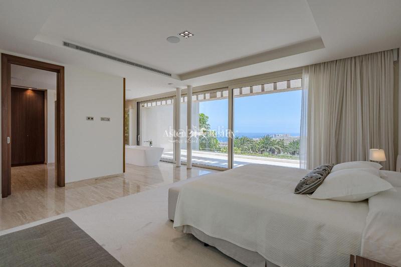 Foto 64c4db2a-6461-4432-84ce-2dc1cd348414. Casa con riscaldamento parcheggio piscina in La Caleta Adeje