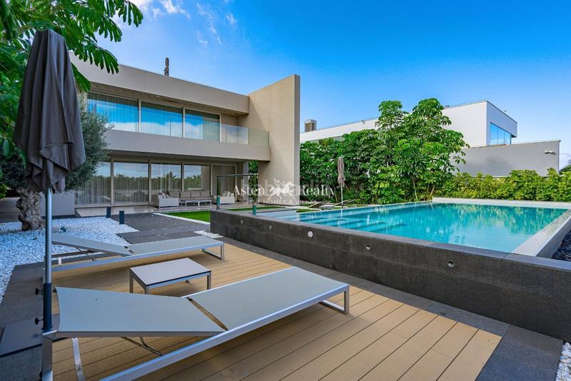 Foto 874a7fe1-3992-409f-950b-981285a1a8ae. Casa con riscaldamento parcheggio piscina in La Caleta Adeje