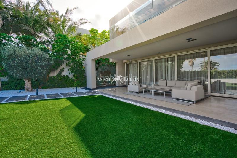 Foto fdfcc18c-a94a-4496-92d4-668dc22abcb2. Casa con riscaldamento parcheggio piscina in La Caleta Adeje